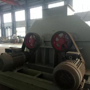 臥式粉碎機(jī)完工，準(zhǔn)備發(fā)貨